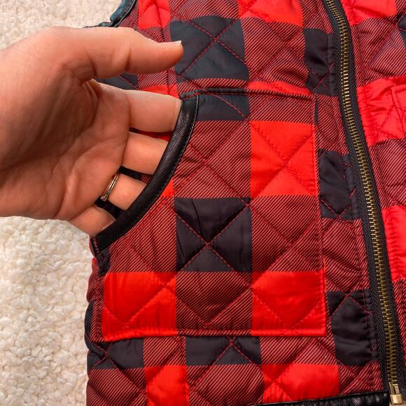 Pinc Premium Red and Black Plaid Puffer Vest Small - Picture 4 of 9